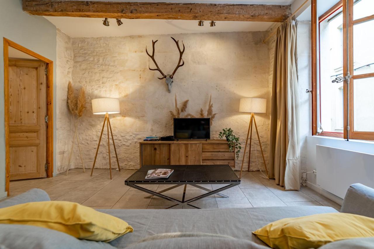 L'Elegance De La Pierre Au Pied De La Maison Carree - Une Nuit A Nîmes Zewnętrze zdjęcie