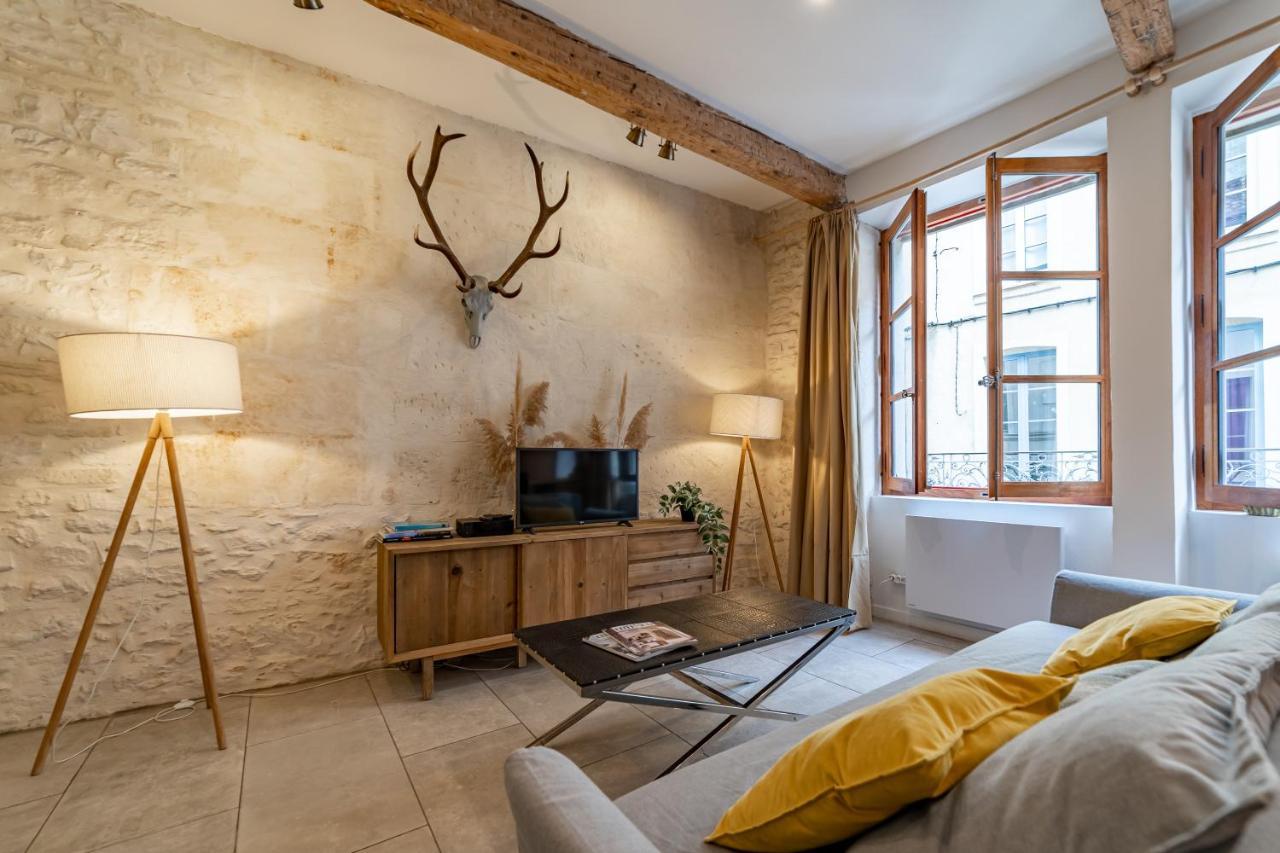 L'Elegance De La Pierre Au Pied De La Maison Carree - Une Nuit A Nîmes Zewnętrze zdjęcie